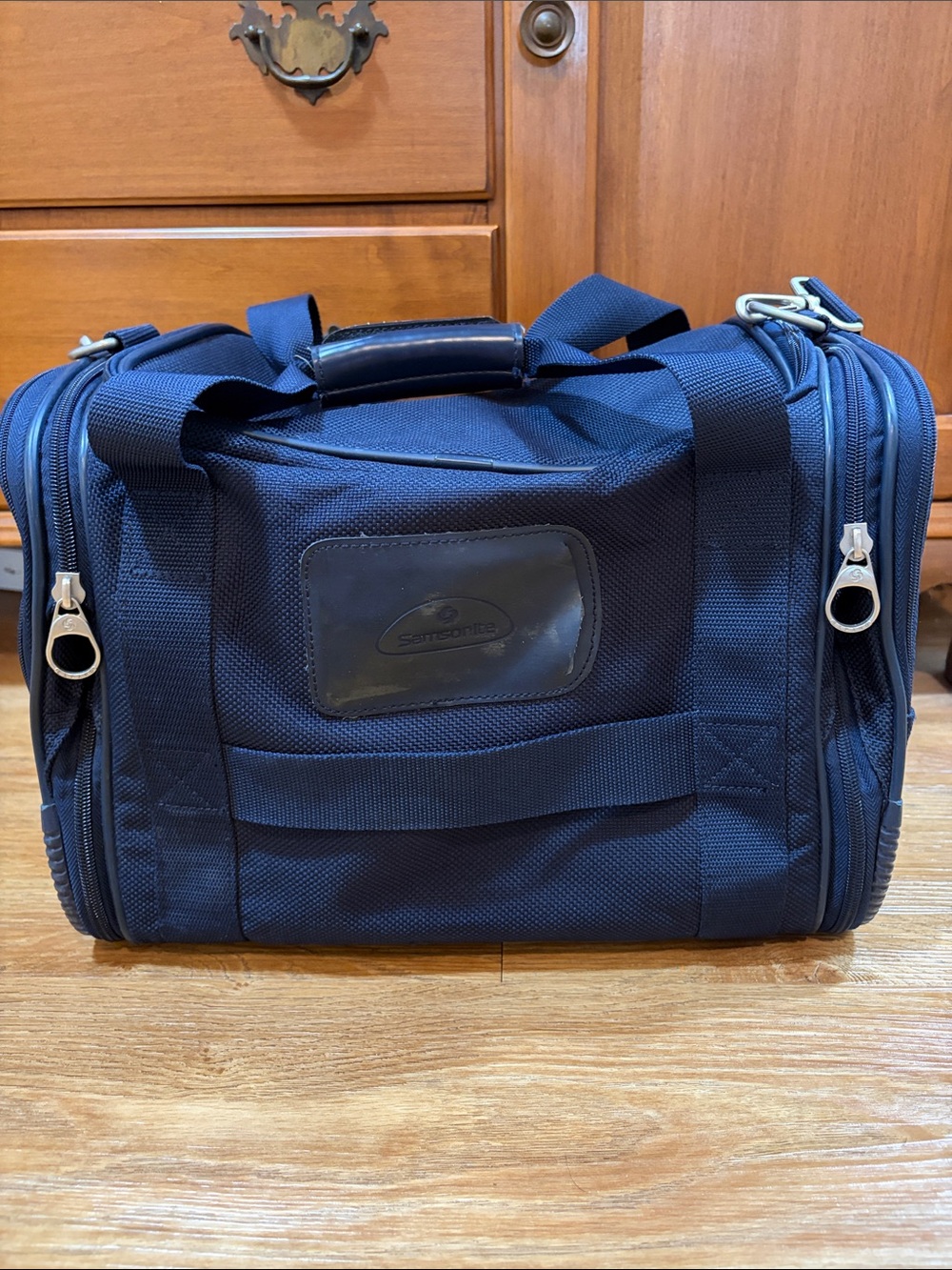 Samsonite Navy boarding bag vintage